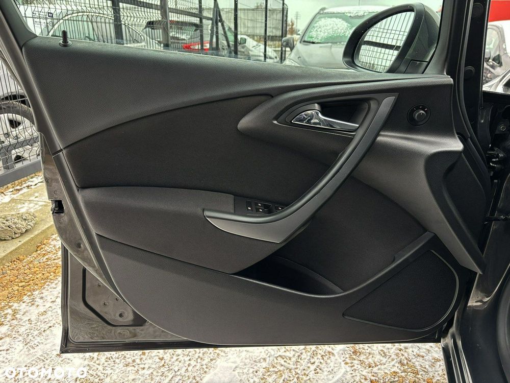 Opel Astra 1.4 Turbo Innovation - 24