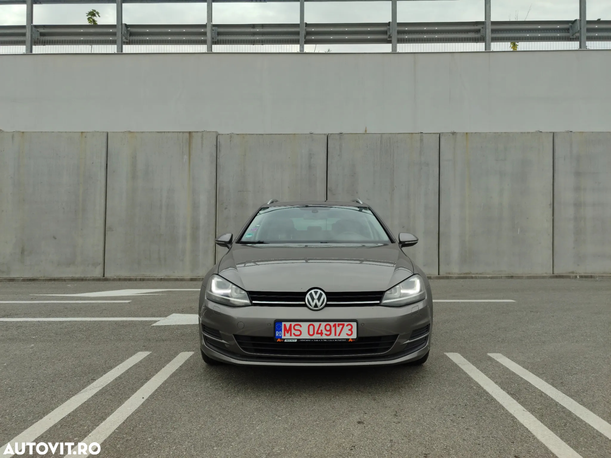 Volkswagen Golf 1.6 TDI BMT Comfortline - 3