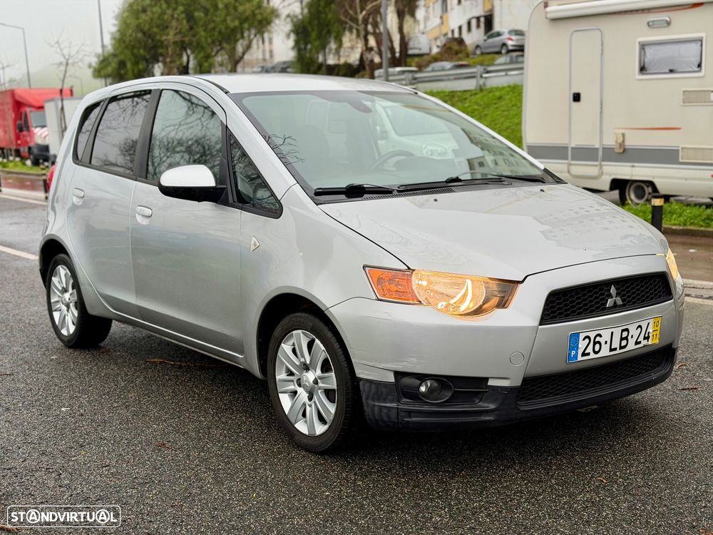 Mitsubishi Colt - 3