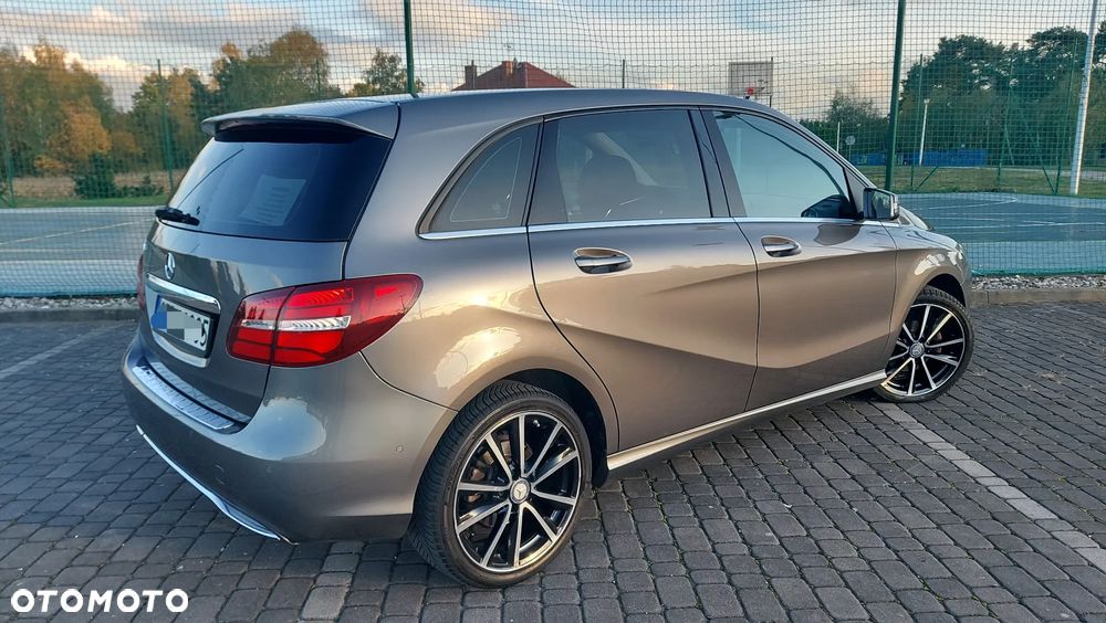 Mercedes-Benz B-Class 2016 photo 4