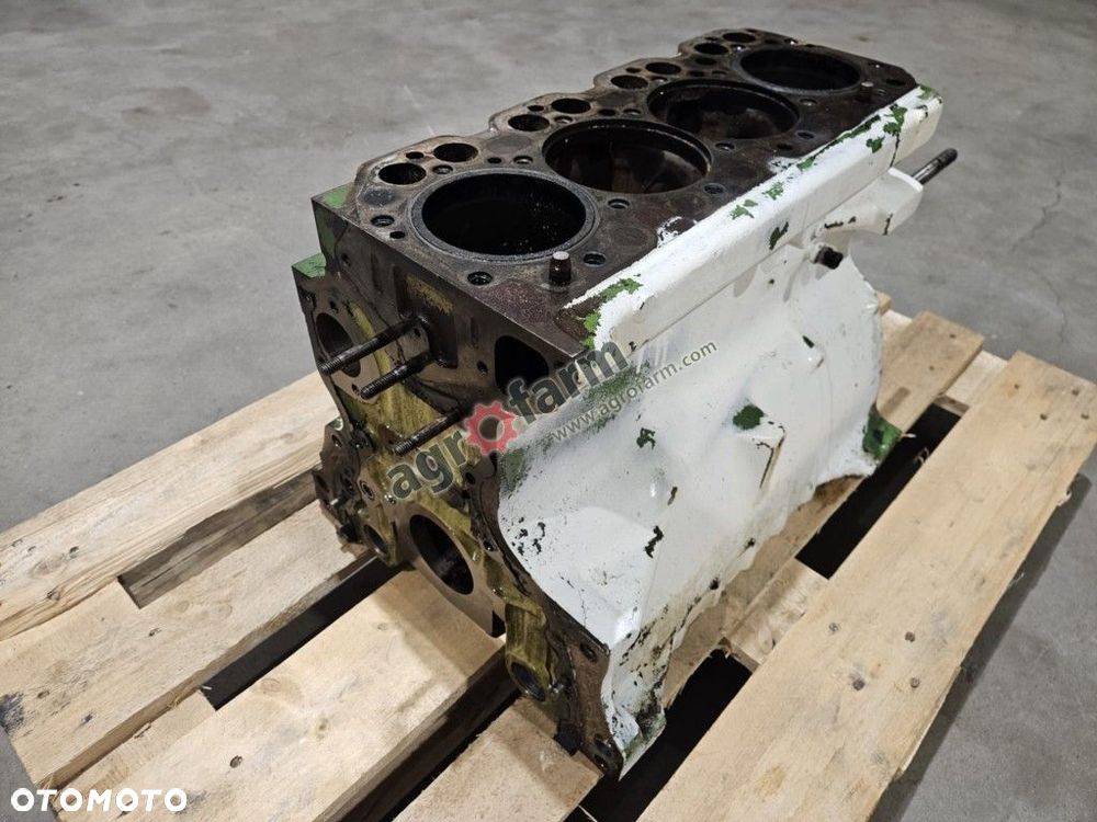 Blok silnika John Deere 2030, 2035, 2130, 2135 - 3