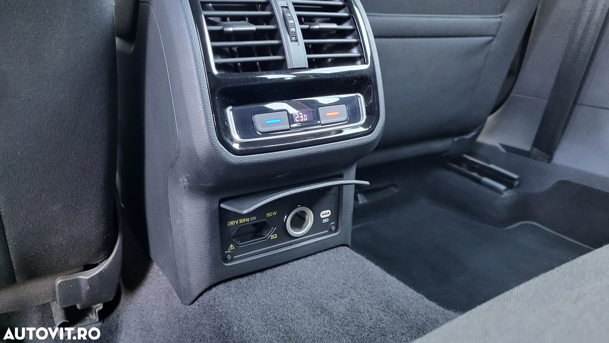 Volkswagen Passat Variant 2.0 TDI SCR DSG Comfortline - 32