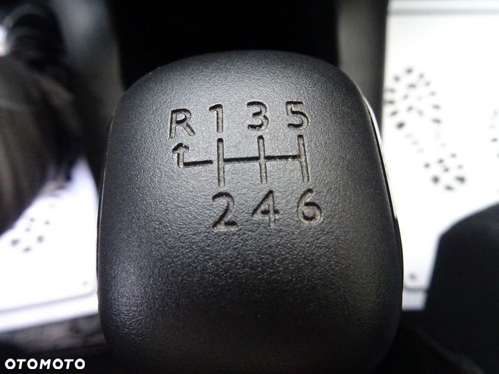 Citroën C3 1.2 PureTech Shine - 18