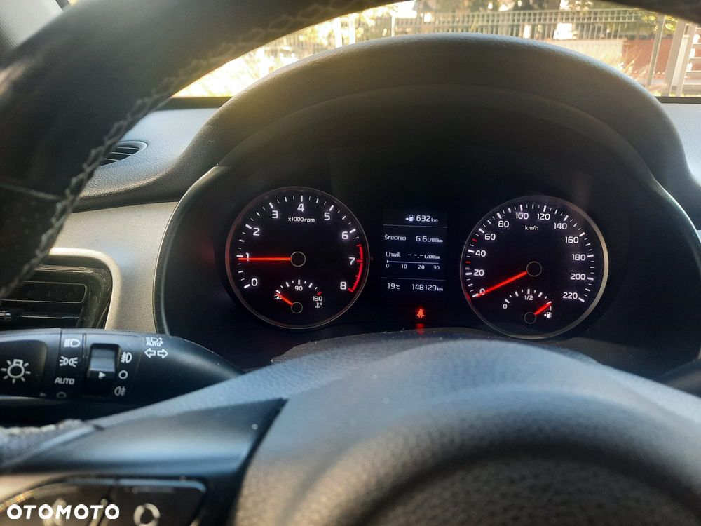 Kia Stonic - 2