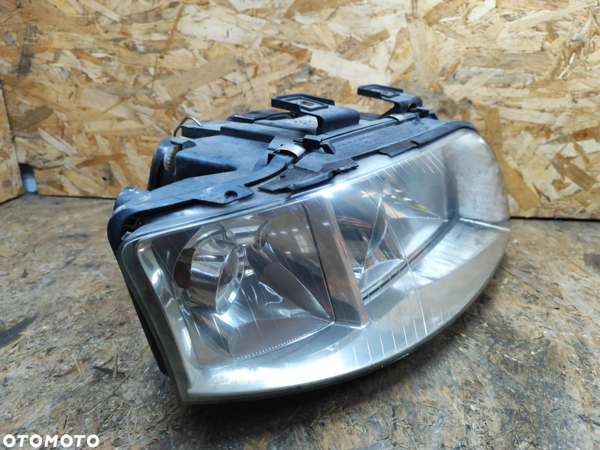 lampa przód prawa / lewa XENON HELLA europa kompletna do Audi A6 C5 97-04r - 3