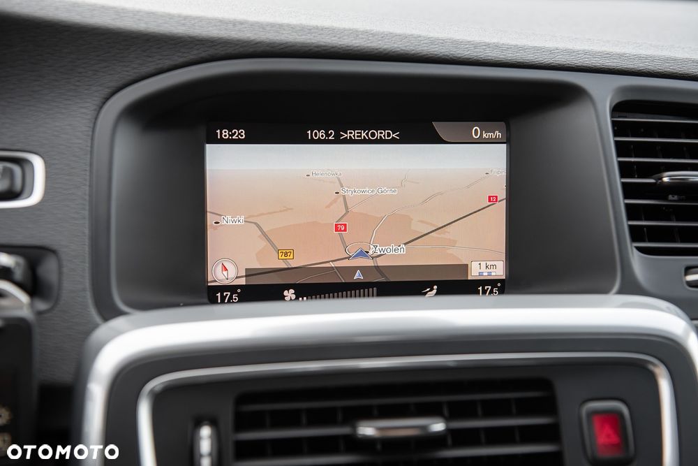 Volvo V60 D2 Kinetic - 23