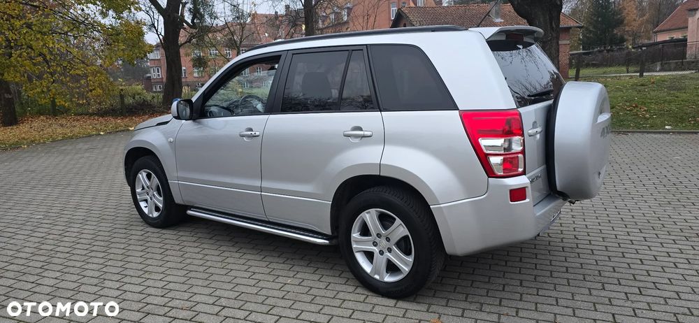 Suzuki Grand Vitara 2.0 De luxe - 5