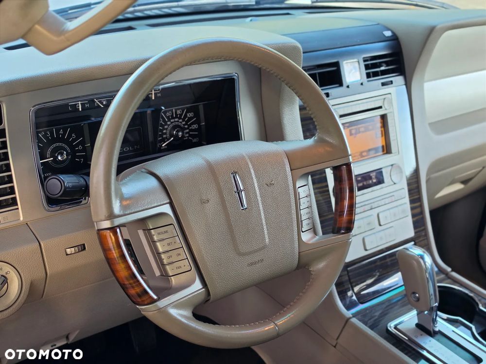 Lincoln Navigator 5.4 4WD Luxury - 18