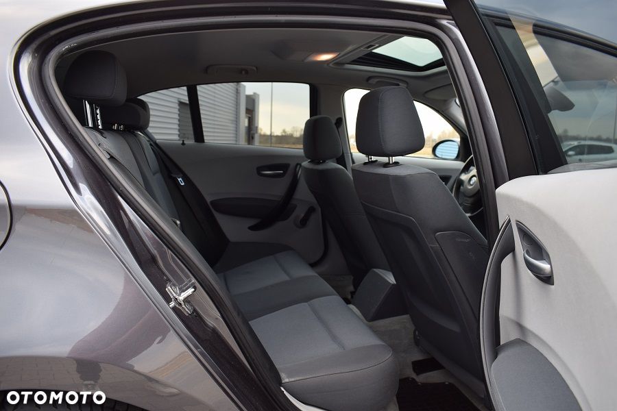 BMW Seria 1 116i - 12