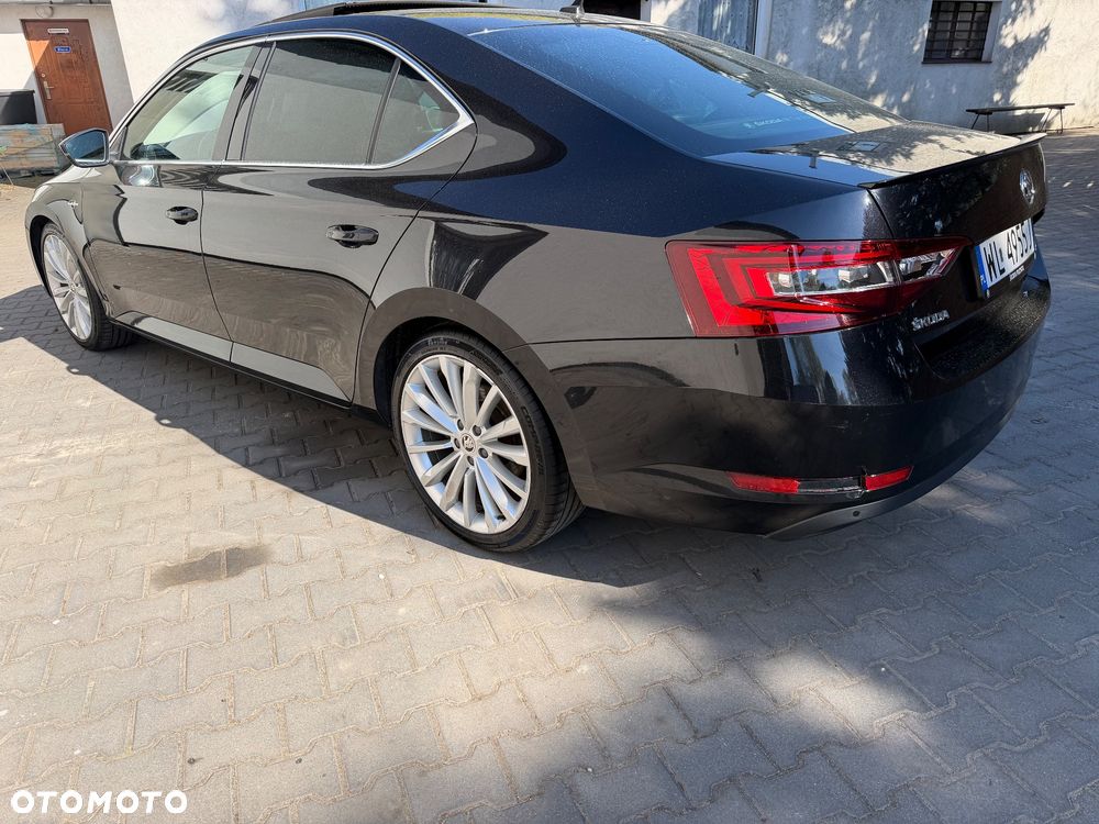 Skoda Superb 2.0 TDI L&K DSG - 25