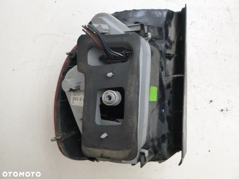 Volkswagen Fox 05-11 r. lampa lewy tył 5Z0945095A - 2
