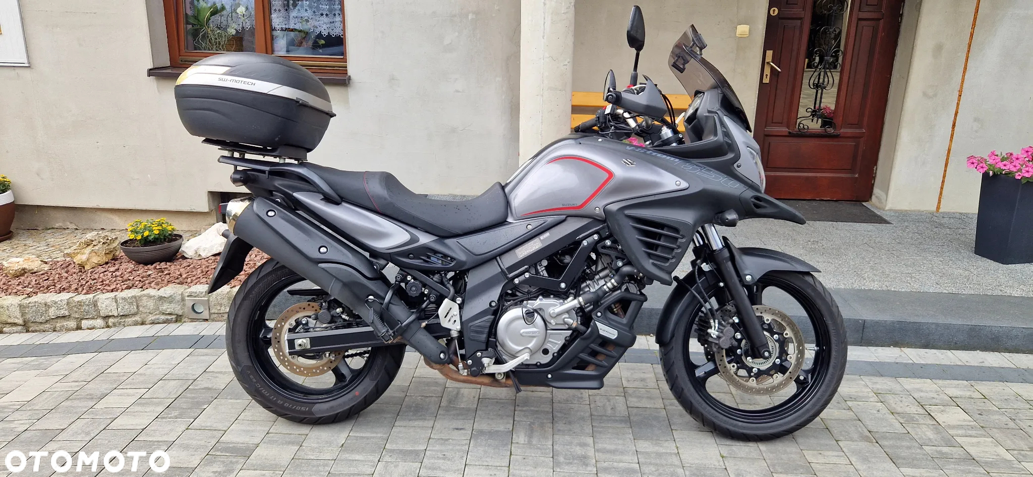 Suzuki V-STROM - 4