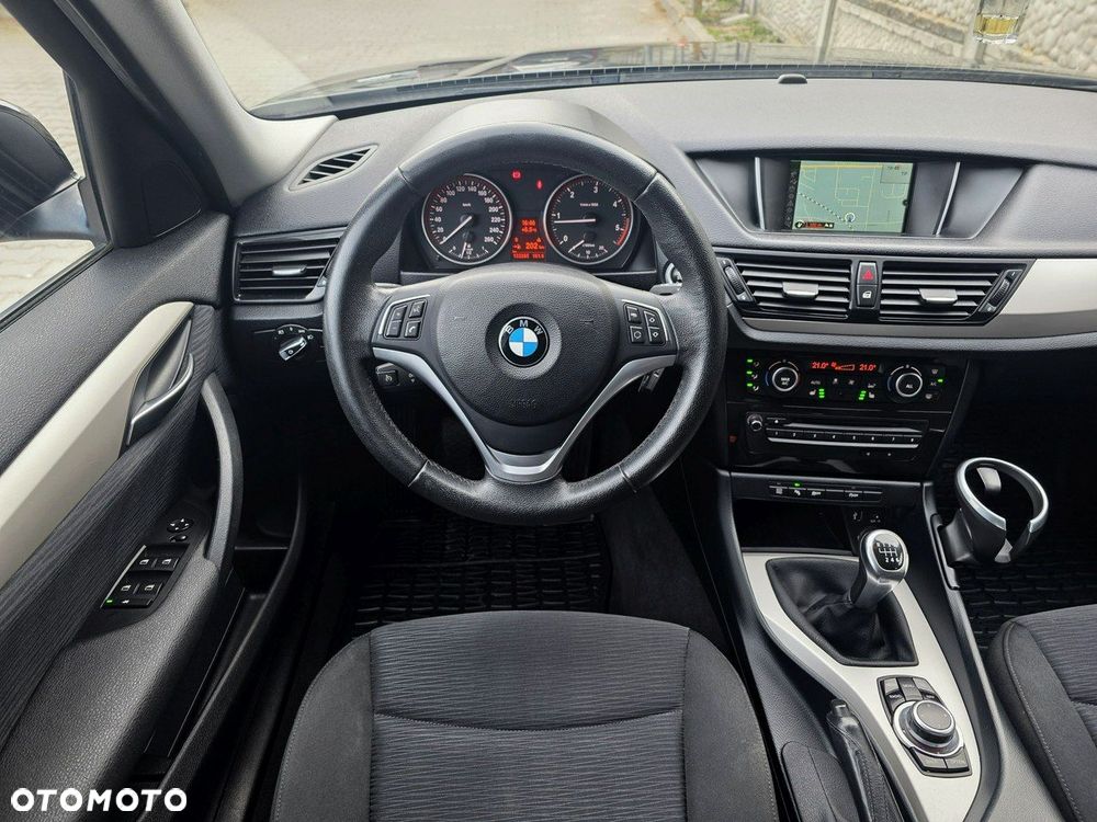 BMW X1 sDrive16d xLine - 16