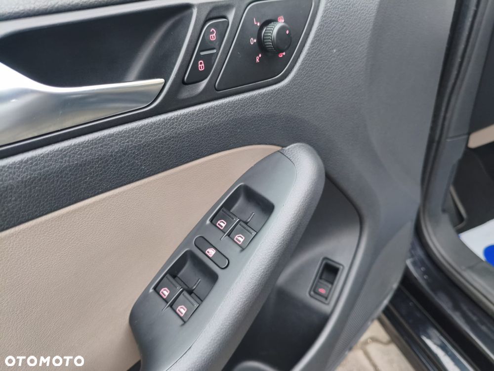 Volkswagen Jetta 1.4 TSI DSG Comfortline - 12