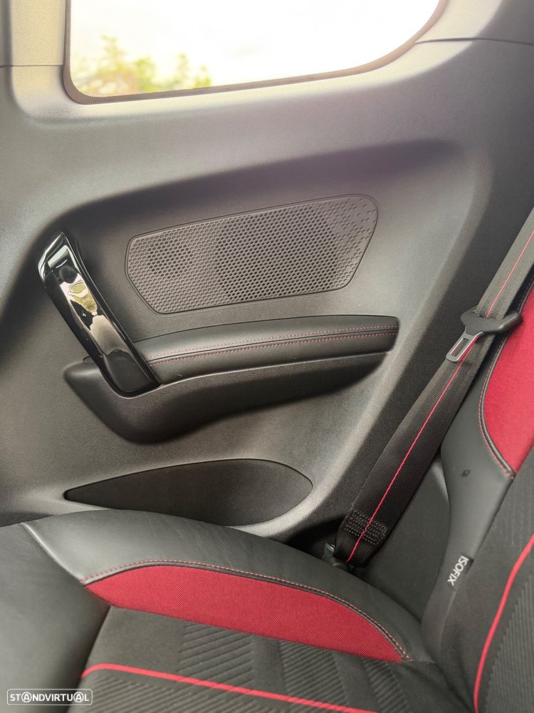 Peugeot 208 GTI 200 THP - 25