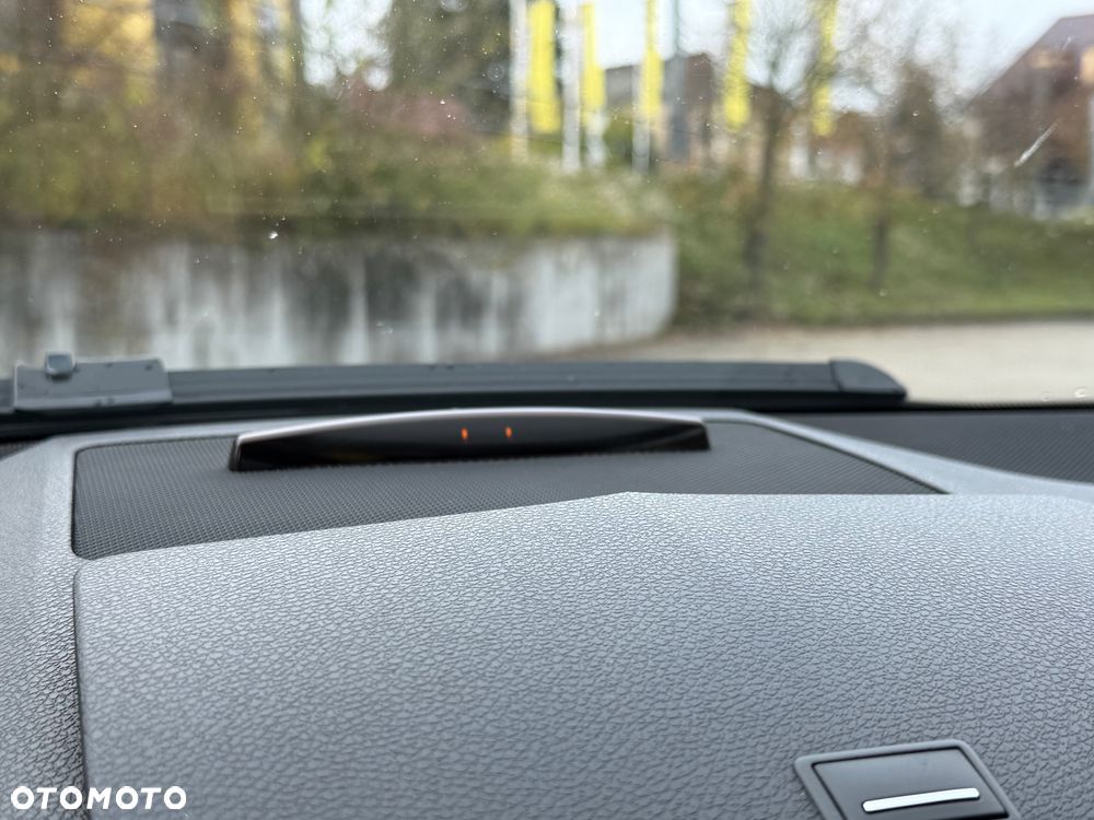 Mercedes-Benz Klasa C 180 K BlueEff Avantgarde - 18