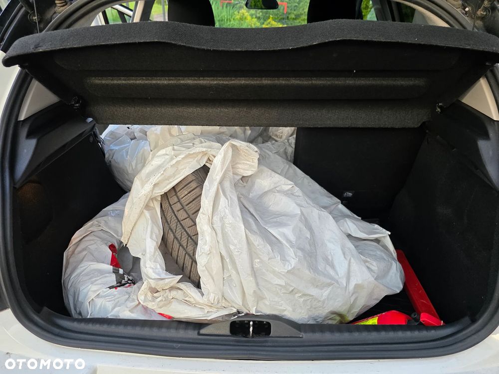 Citroën C3 1.2 PureTech Shine - 19