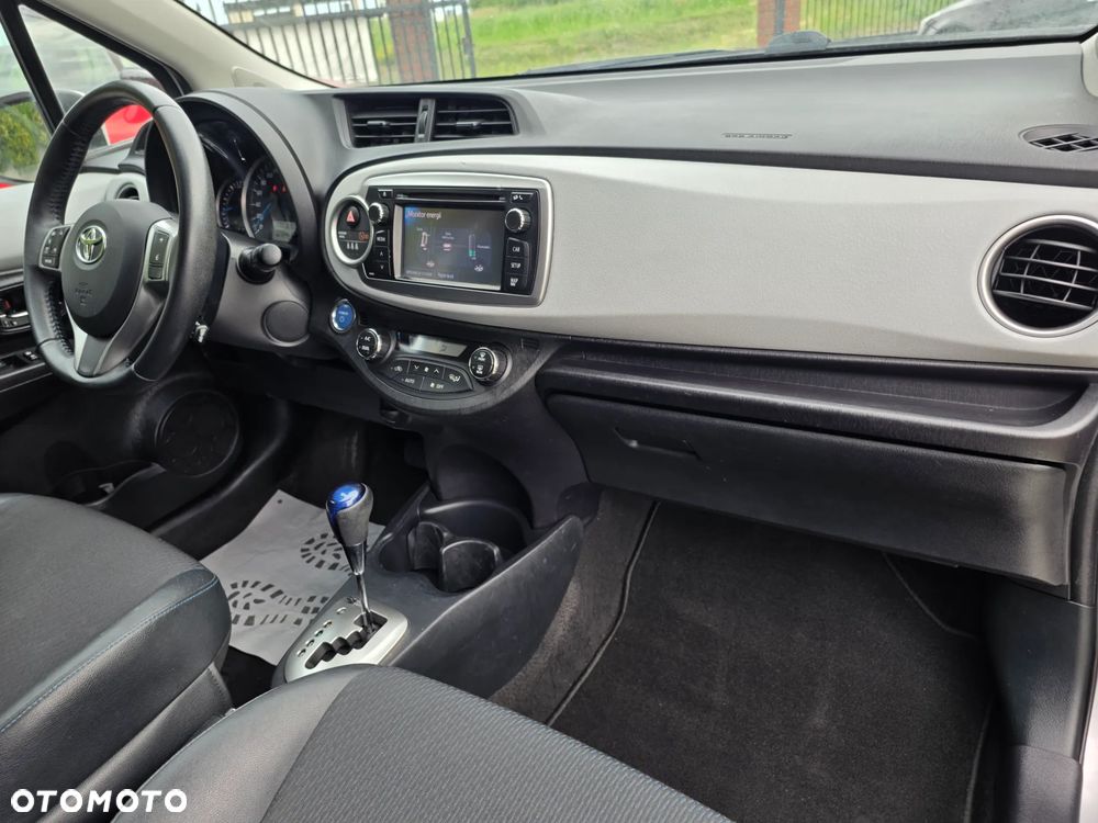 Toyota Yaris 1.5 VVT-i Lounge - 25