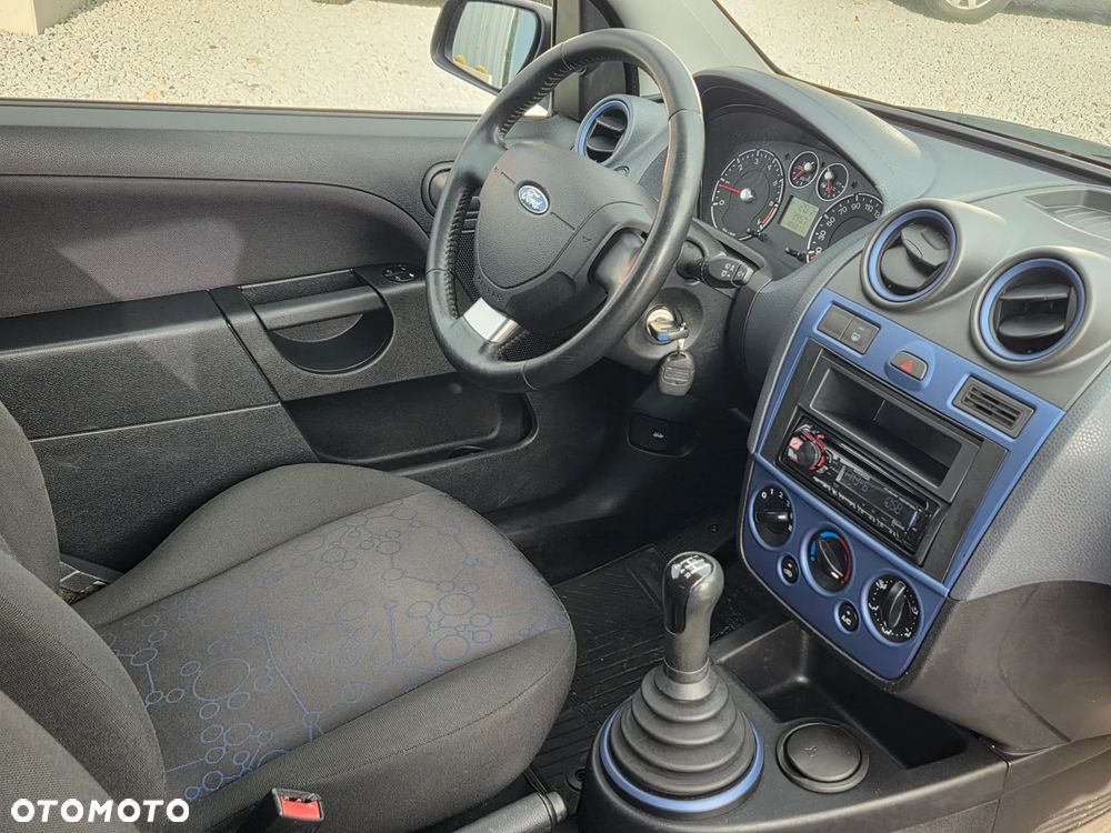 Ford Fiesta - 9