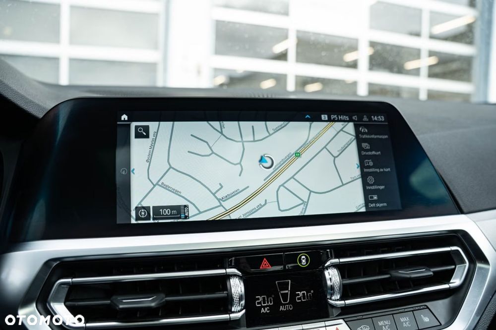 BMW Seria 3 330e xDrive - 15