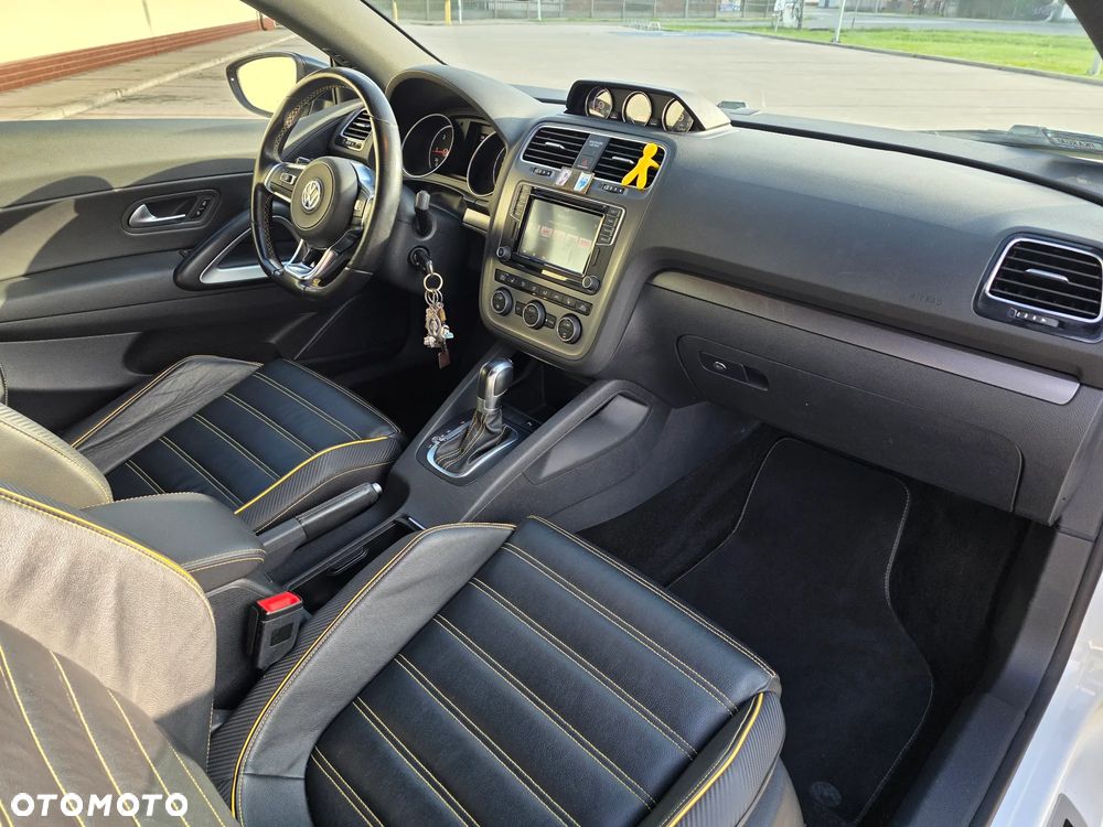 Volkswagen Scirocco 2.0 TDI BMT DSG - 19