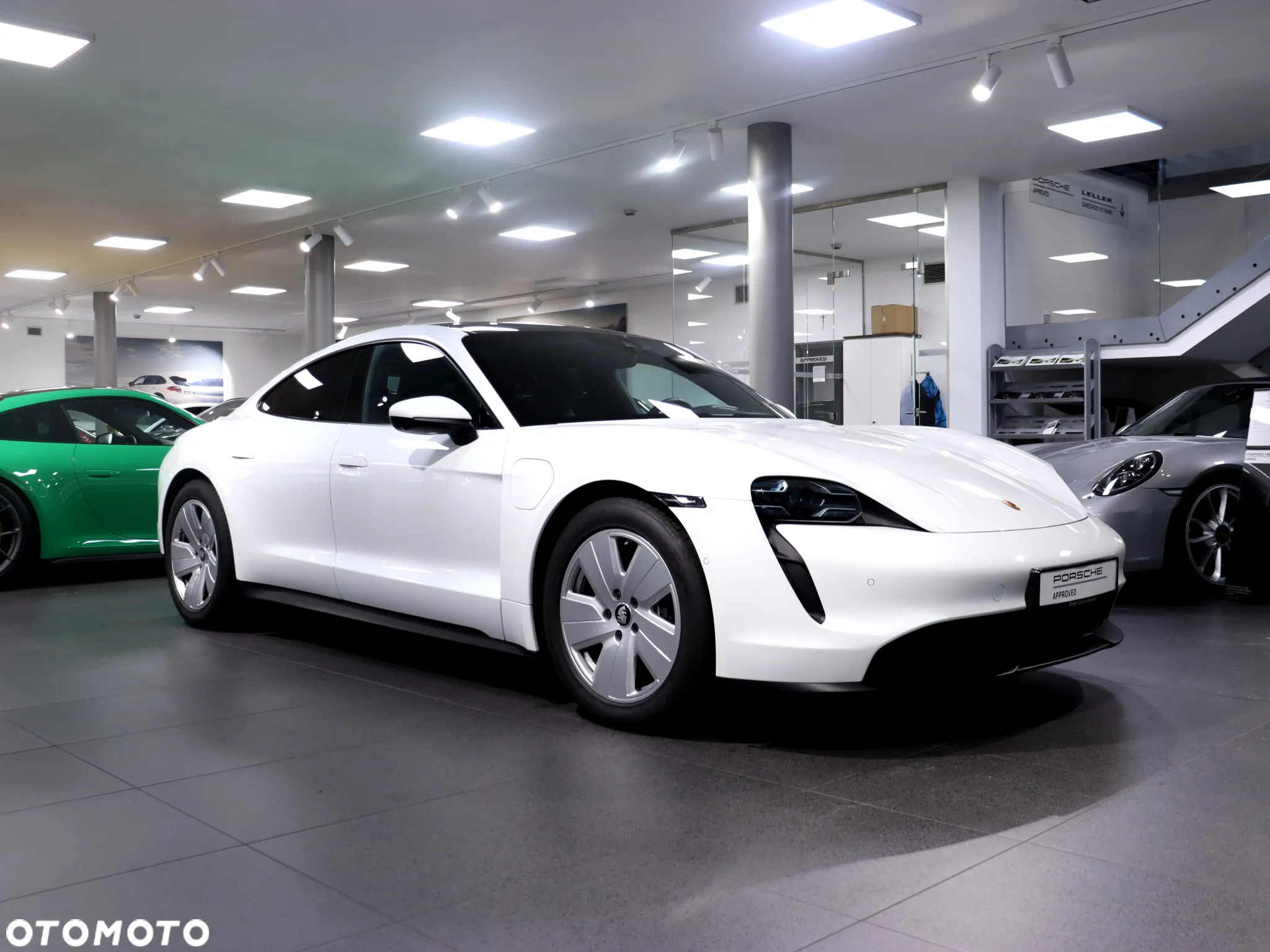 Porsche Taycan Performance Plus - 7
