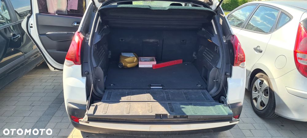 Peugeot 3008 HDi 115 Access - 12