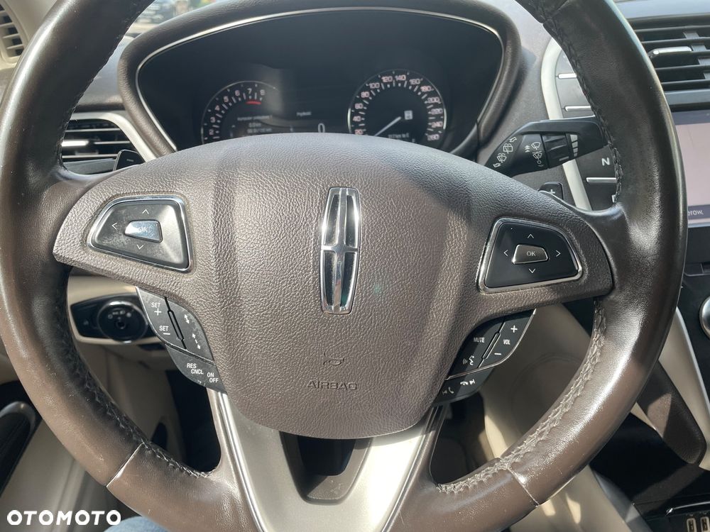 Lincoln MKC - 21