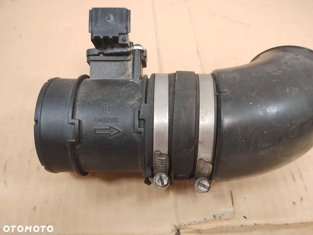OPEL CORSA E 1.0 TURBO PRZEPŁYWOMIERZ PRZEWÓD DOLOT POWIETRZA 13433508 13427556 - 4
