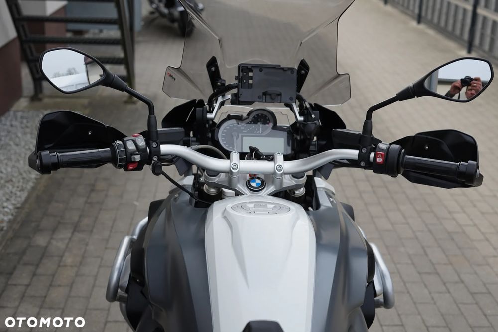 BMW R - 16