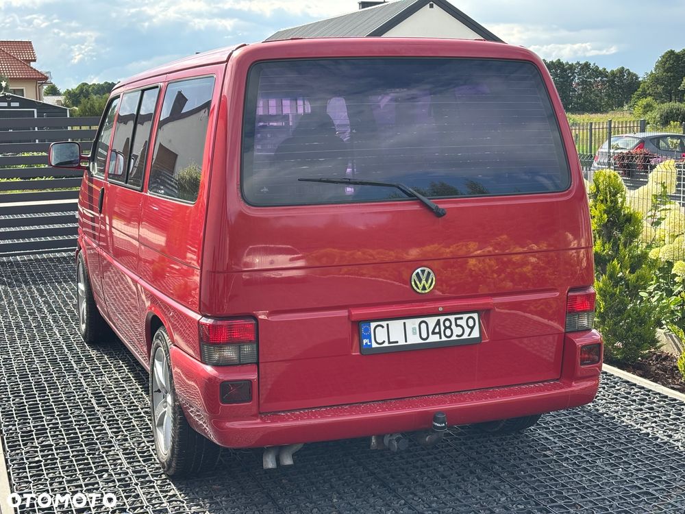 Volkswagen Multivan - 32