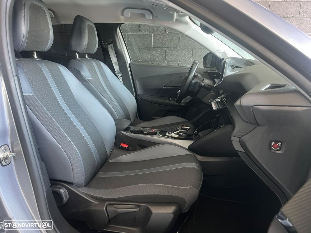 Peugeot e-2008 50 kWh Allure Pack - 11