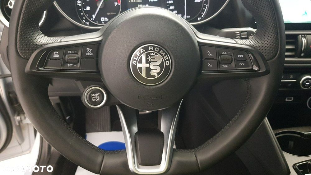 Alfa Romeo Giulia - 23