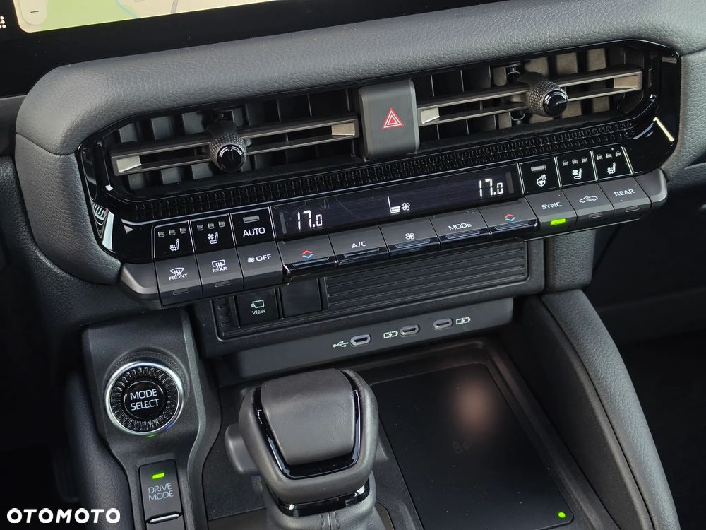 Toyota Land Cruiser - 28