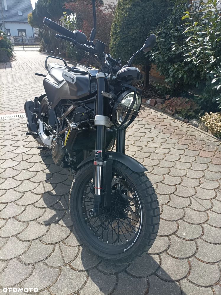 Husqvarna Svartpilen - 8