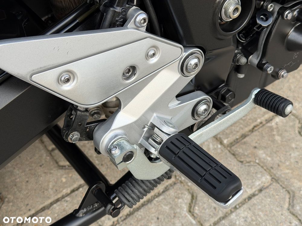 Yamaha FZ6 - 11