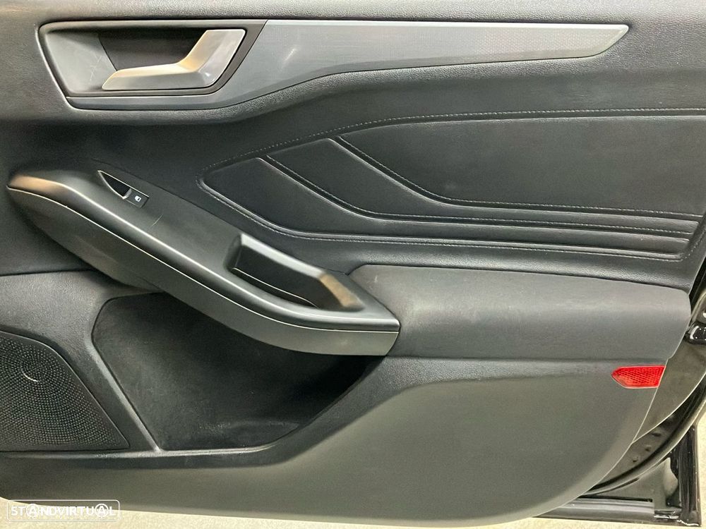 Ford Focus 1.0 EcoBoost Active Aut. - 24