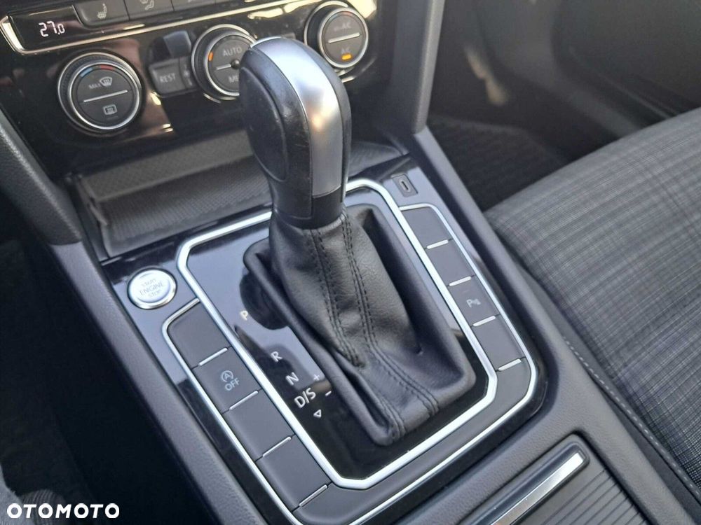 Volkswagen Passat Variant - 24
