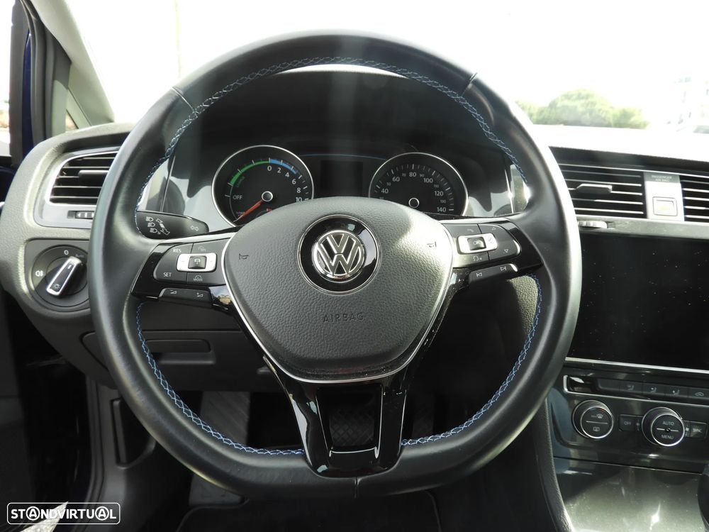 VW e-Golf AC/DC - 26
