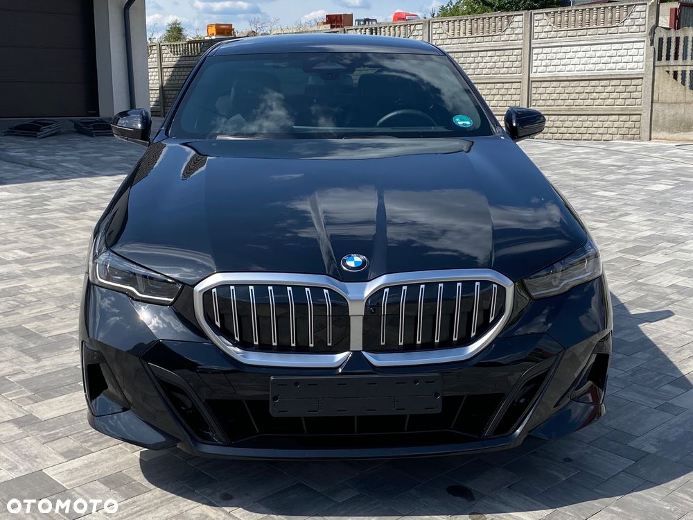 BMW Seria 5 520d xDrive - 9