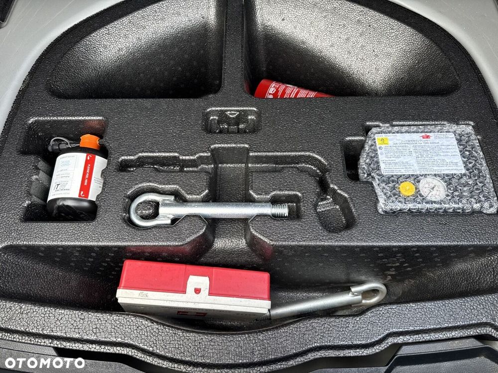 Toyota Corolla - 25