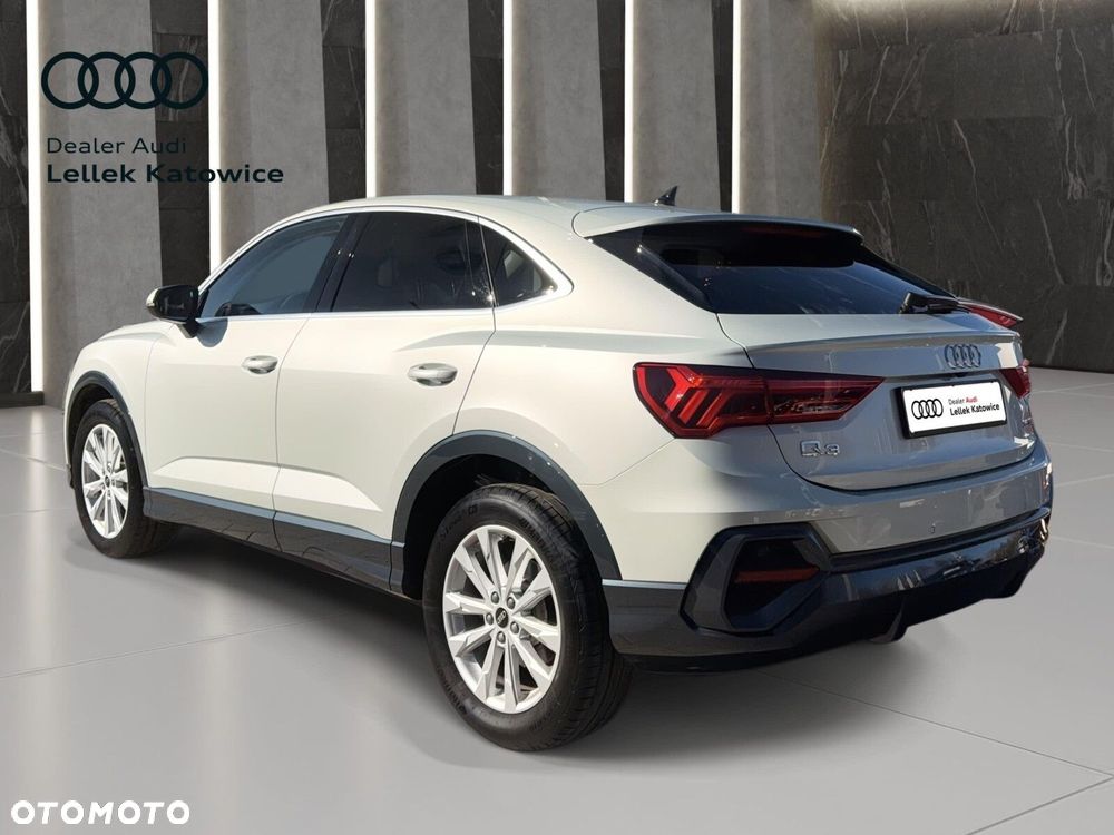 Audi Q3 Sportback - 8