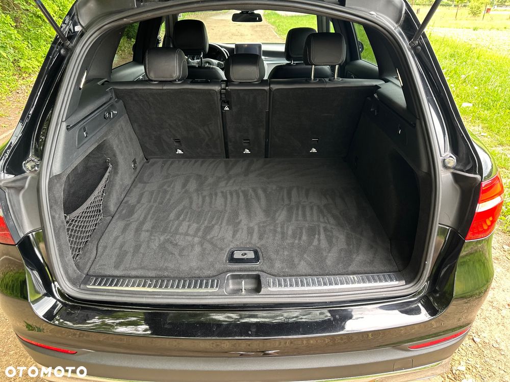 Mercedes-Benz GLC 300 4Matic 9G-TRONIC Exclusive - 6