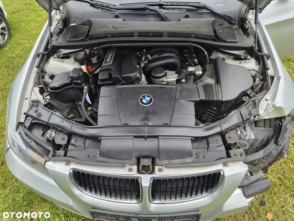 BMW Seria 3 318i - 6