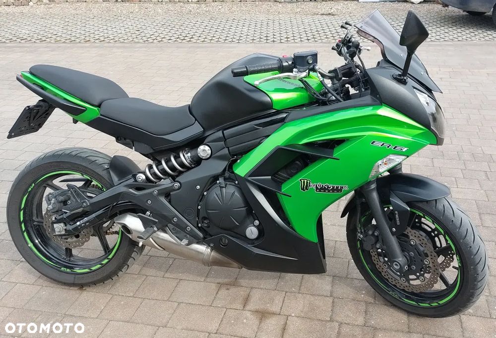 Kawasaki ER - 9