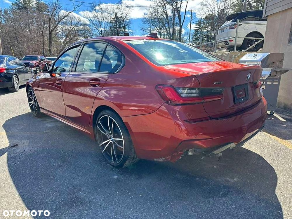 BMW Seria 3 330i xDrive M Sport - 4