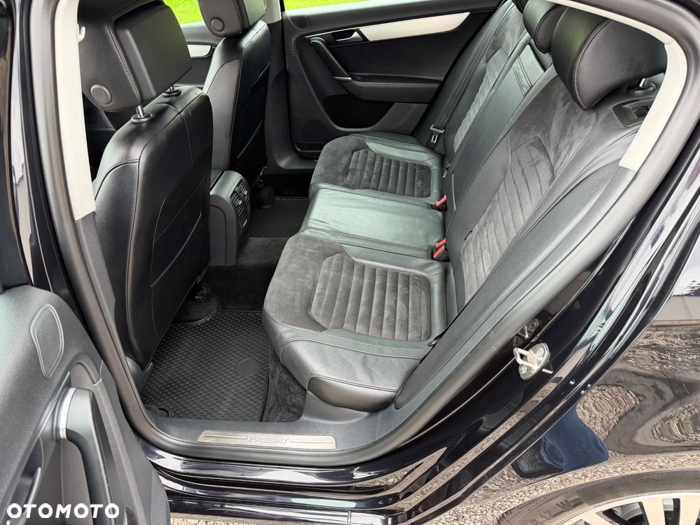 Volkswagen Passat 2.0 TDI Highline DSG - 17