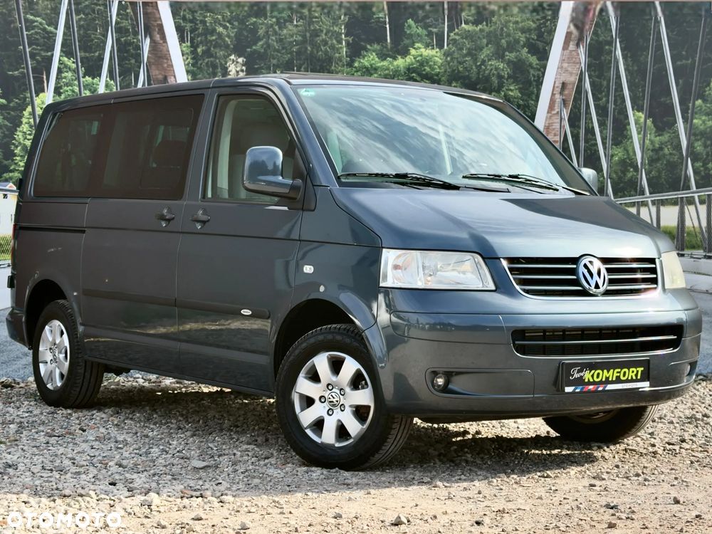 Volkswagen Caravelle - 1