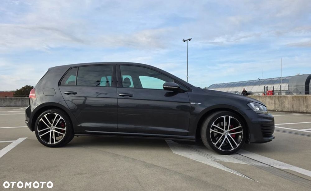 Volkswagen Golf 2.0 TDI BMT GTD - 5