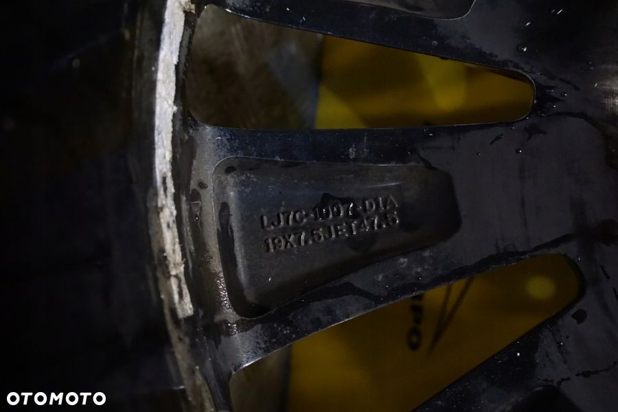 LINCOLN CORSAIR 2020 - Koło 4x Opona 4x Felga Aluminiowa 19X7.5 ET47.5 USA - 10